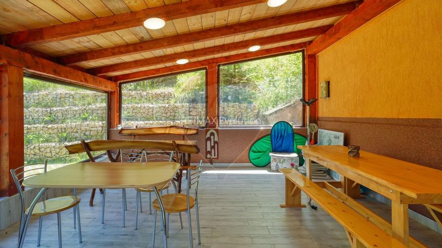 Casa/vila vânzare în Moieciu de jos, Sat. Drumul Carului 263 mp - 9