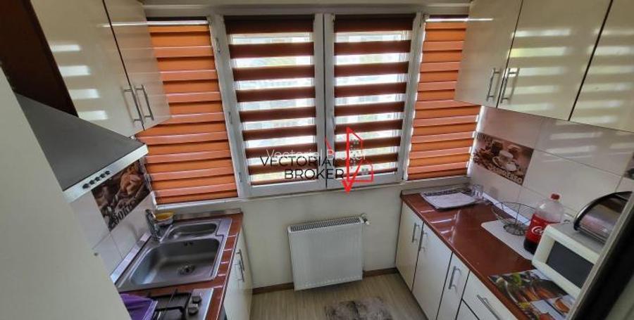 3 camere semidecomandate, et.5, 70mp, bl.1980, Basarabia- Chisinau - 2