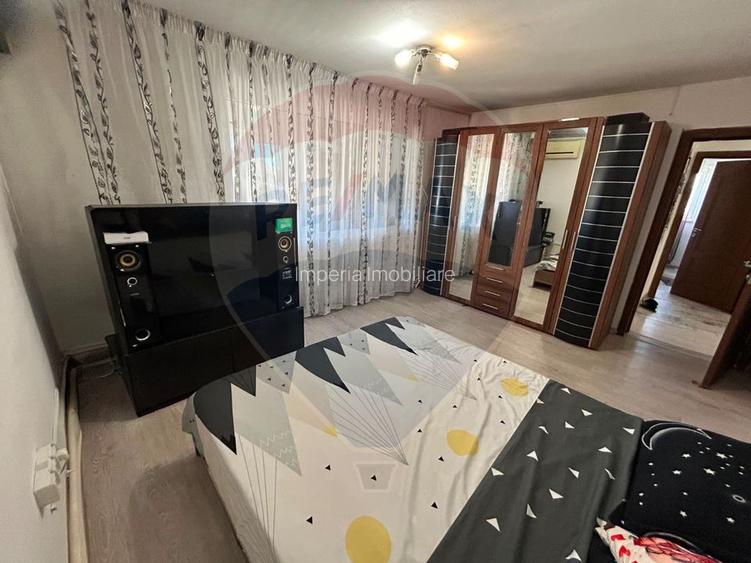 Apartament cu 3 camere de vânzare - 4