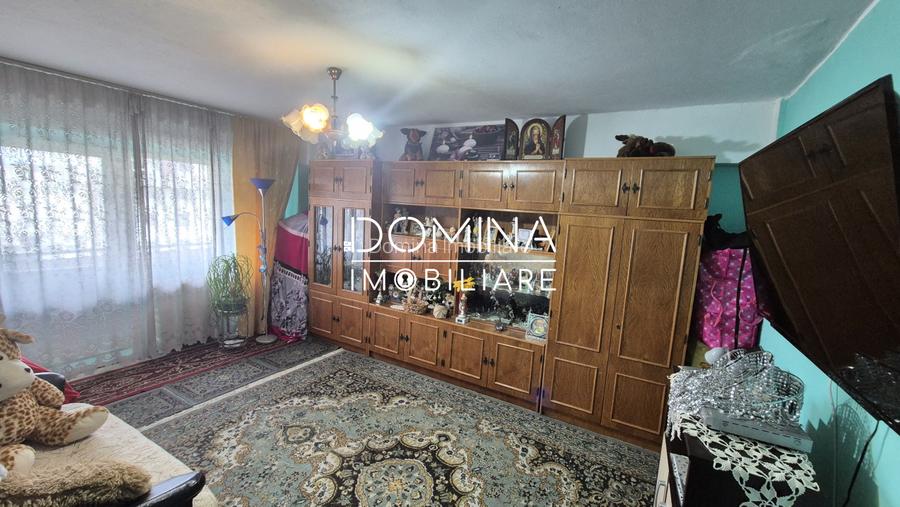 Vânzare apartament 4 camere, 93 mp, în Târgu Jiu, strada Nicolae Titulescu - 3