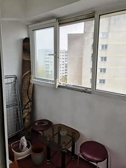 Gars (bloc 1979 reabilitat, 31 mp) - 15 min. metrou M. Bravu / Dristor - 4