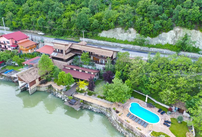 Pensiune de Lux pe Malul Dunării în Dubova - 26