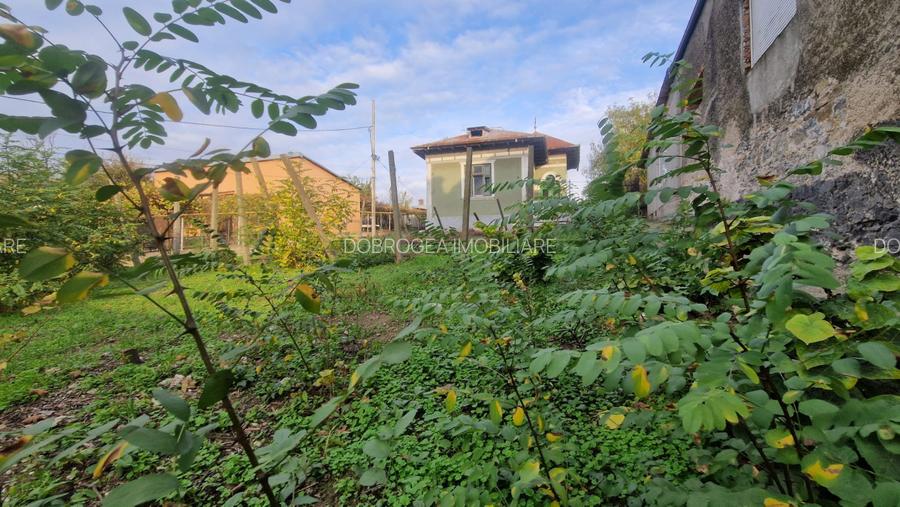 CASA DEMOLABILA ,TEREN 733 MP,  DESCHIDERE STRADALA 11,5 ML - 3