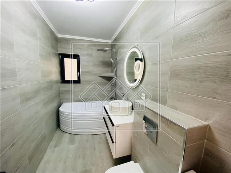 Ap. 2 camere si gradina, mobilat si utilat modern, zona D. Stanca