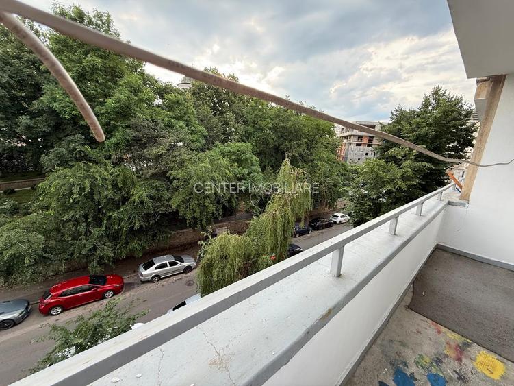 UNIRII,Biblioteca Națională, 3 camere deosebit, 100 mp, etaj 1, terase - 24