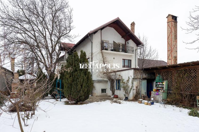 Pensiune de vânzare în Râșnov | 14 camere | 427 mp - 48