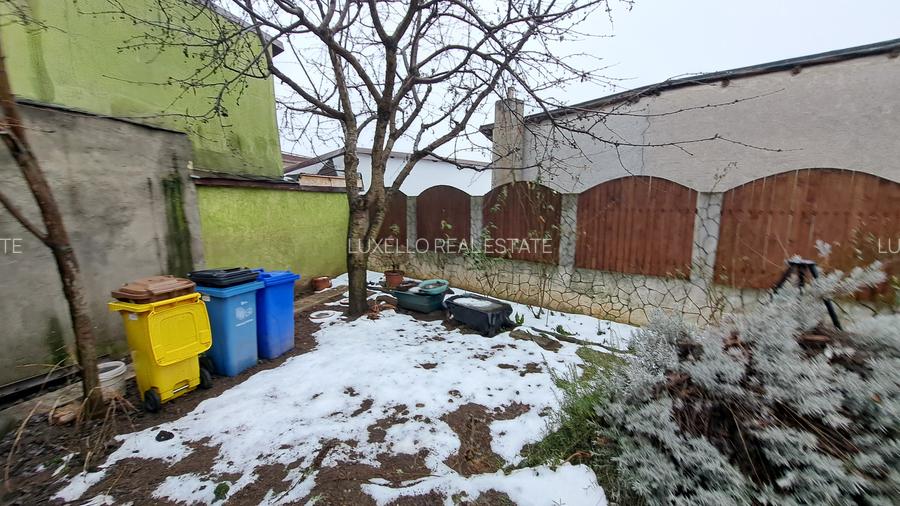 TEREN CU CASA DEMOLABILA - 36