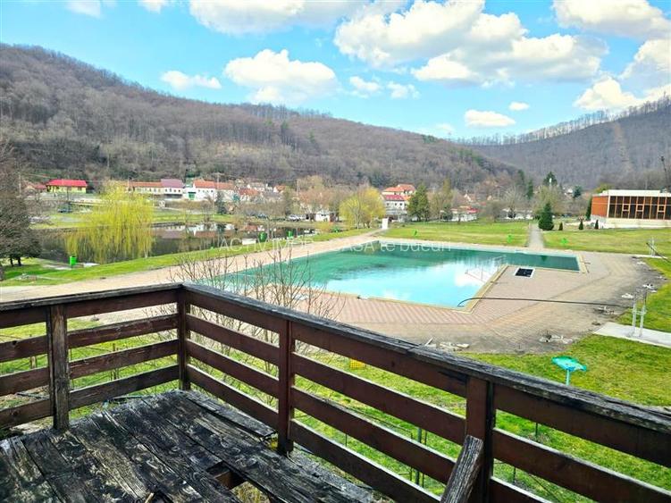 Resita Casa cu Teren Drept 500 Mp retrasa la marginea padurii - 25