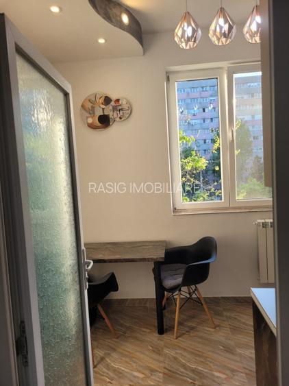 VAnzare apartament 23 camere Bucurestii Noi - Bloc Rusesc - 19