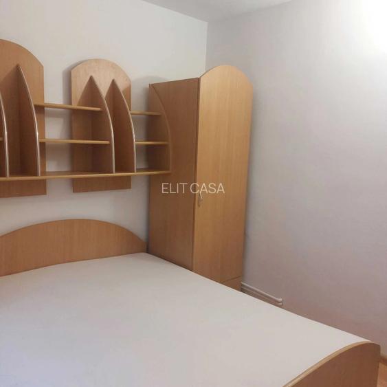 Apartament cu 3 camere, etajul 3/4, zona Mircea Cel Batran - 3
