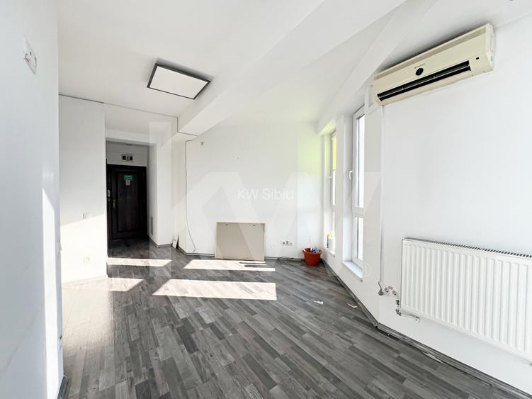 Spații de birouri de închiriat, 5 incăper,  80 mp – clădire de birouri cu lift - 9