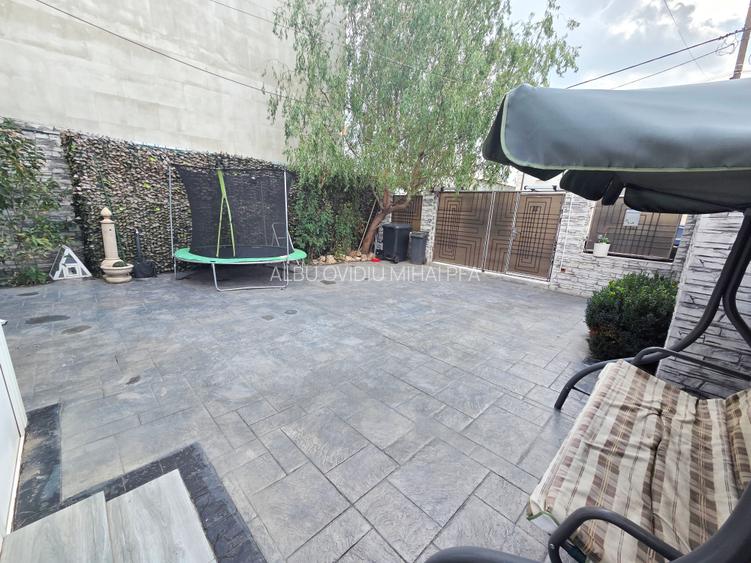 Voluntari, Andronache, vila P+1+M renovata, curte amenajata - 27