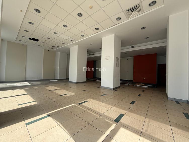 Spațiu comercial PREMIUM | Locație centrală | Vizibilitate maximă | Trafic . - 3