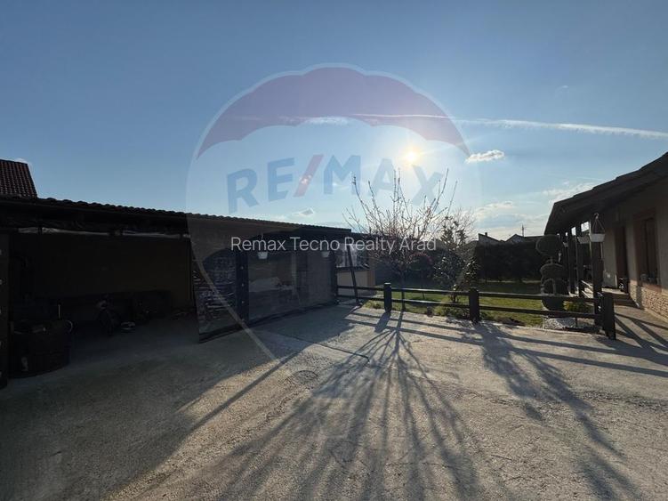 Casă / Vilă cu 4 camere de vânzare în zona Bujac-Arad - 25