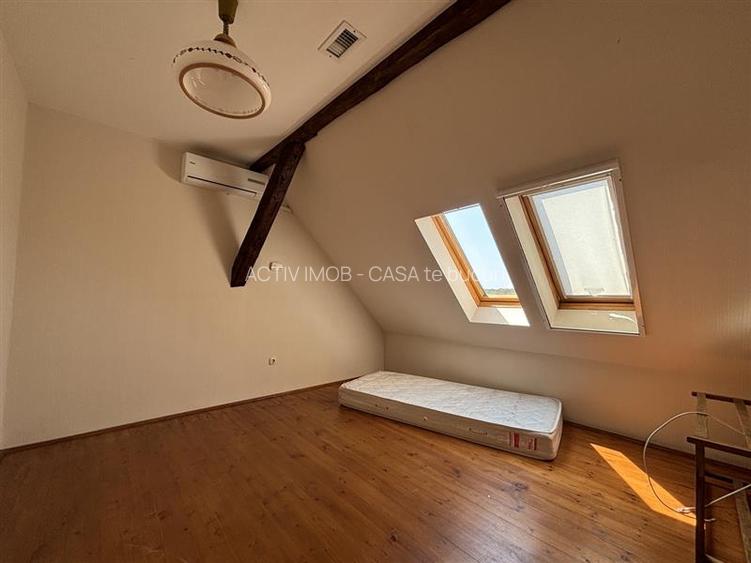 Proprietate de patrimoniu pe malul lacului Paleu - Teren 2.300 mp - piscina - Co - 16