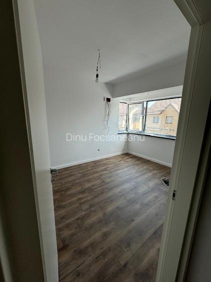 Casa/Vila de vanzare, P+1, 5 camere, curte - 7