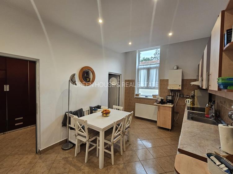 Casa ultracentrala Deva, strada Baritiu - 11