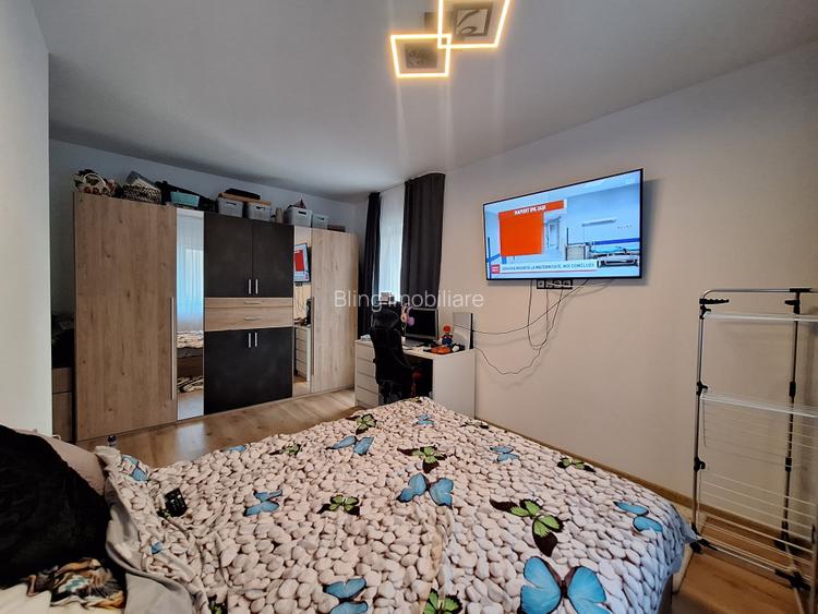 Apartament cu 3 camere, 54 mp, balcon, zona Terra - 4