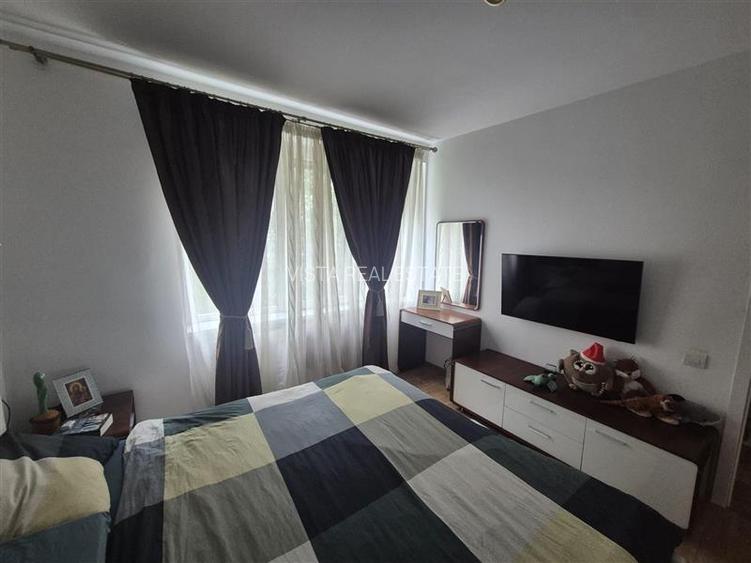 Apartament 3 camere, Etajul 1, Zona Tractorul, Brasov - 10