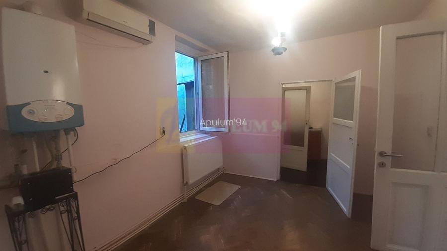 Casa în Ultracentralul Bucureștiului la preț mic (casă mică) - 13