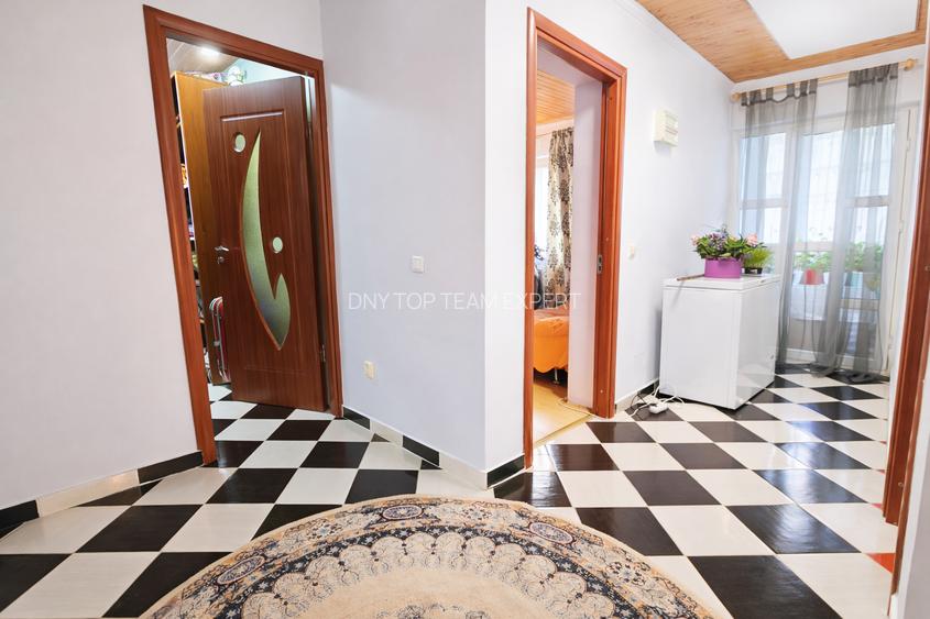 Casa spatioasa P+1+pod, zona Metrou Aparatorii Patriei – curte 190 mp teren - 7