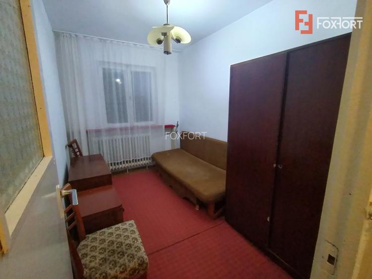 Apartament cu 3 camere de vanzare in zona Sagului - 2