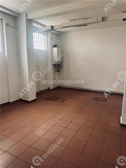 Spatiu comercial 100 mp utili 9 ml vitrina 2 intrari Valea Aurie Sibiu - 11