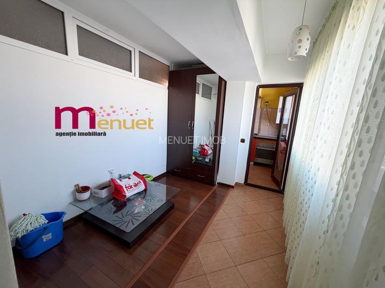 Apartament 2 camere,str.Mircea Voda,etaj 2 - 11