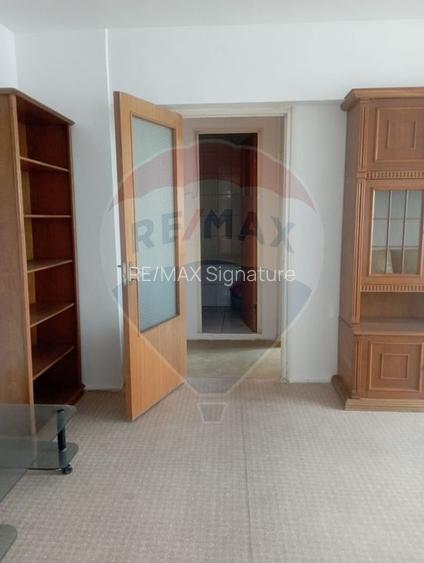 Apartament cu 3 camere de vânzare în zona Bucur Obor - 4