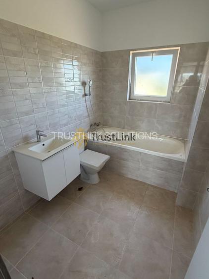 Casa gata de Mutare intrare Berceni strada Sperantei - 14