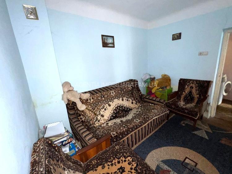 Casă cu arhitectură pragmatică în zona Port - 2