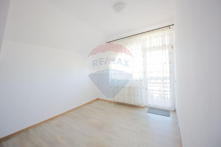 Casă cu 5 camere de vânzare în zona Episcopia Bihorului - 11