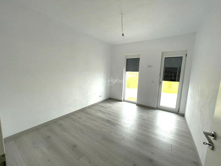 COMISION 0! Duplex finalizat - 5 camere, 3 bai. Panouri fotovoltaice. - 15