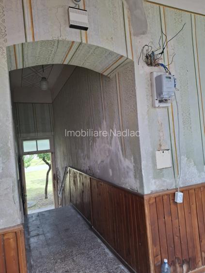 Casa din caramida pentru renovat  3 camere in Nadlac - 9