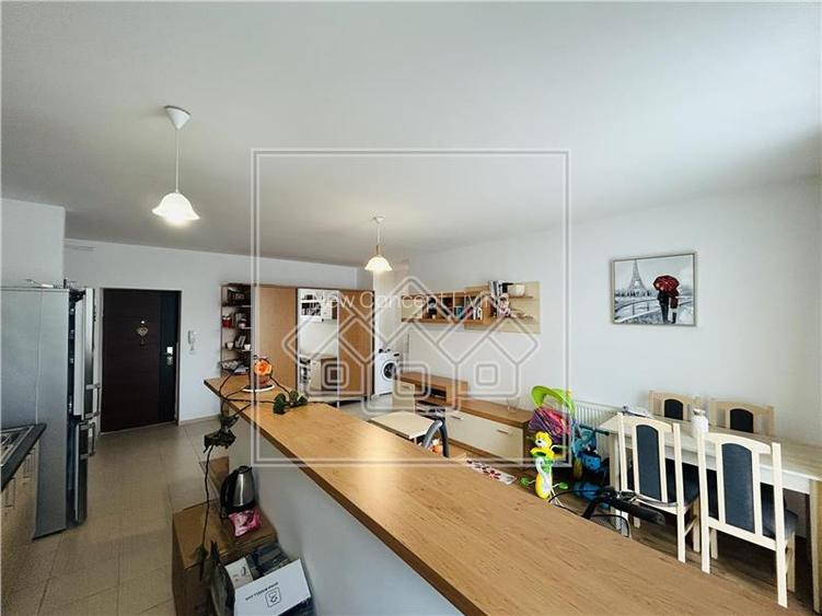 Apartament de vanzare in Sibiu - 2 camere, balcon - etaj 2/4 - 8