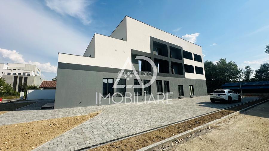 Spațiu comercial de închiriat , strada Tineretului - 5