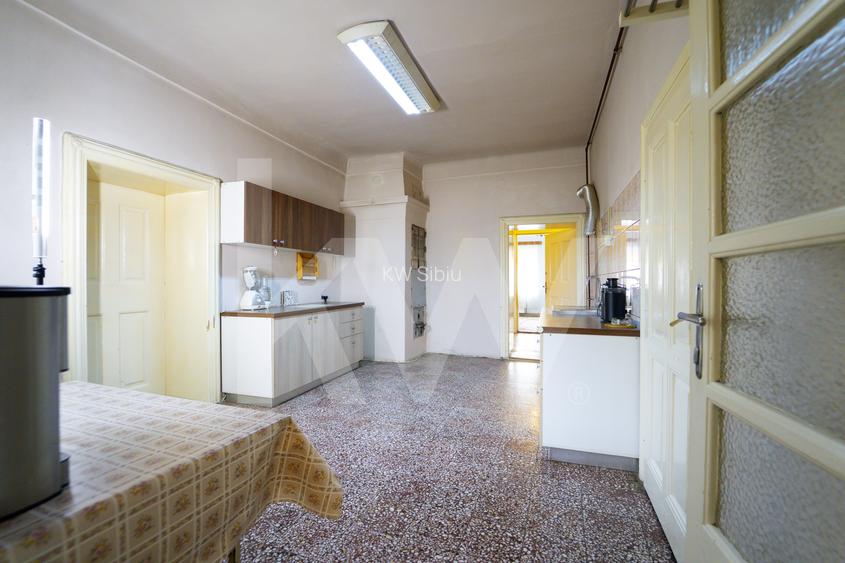 Apartament 3 camere - Eleganță și spațiu în Centrul Istoric al Sibiului – 122 mp - 41