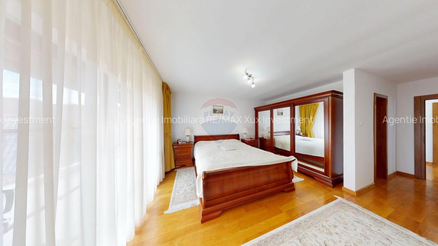 Casă / Vilă de Lux cu 5 camere de vânzare - 5