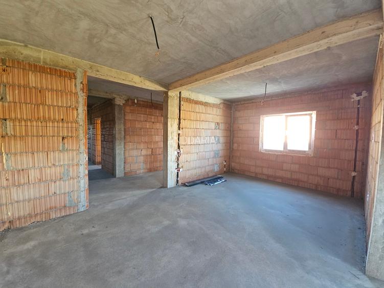 Duplex despartit prin camera tehnica  cu asfalt - 4