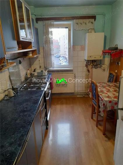 Apartament de vanzare  camere zona Vasile Aaron - 5