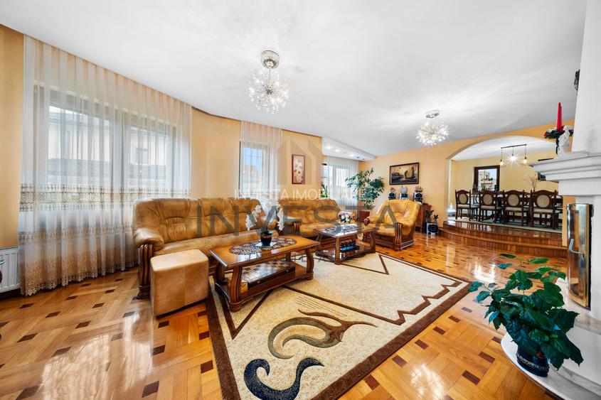 Casa individuala cu 7 camere, 260 mp, teren 900 mp, front 19m, Europa - 5