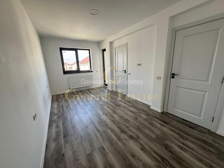 Chirie Casă tip duplex  4 camere - 6