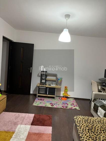 Apartament 2 camere, Sector 4, Metalurgiei, etaj intermediar - 5