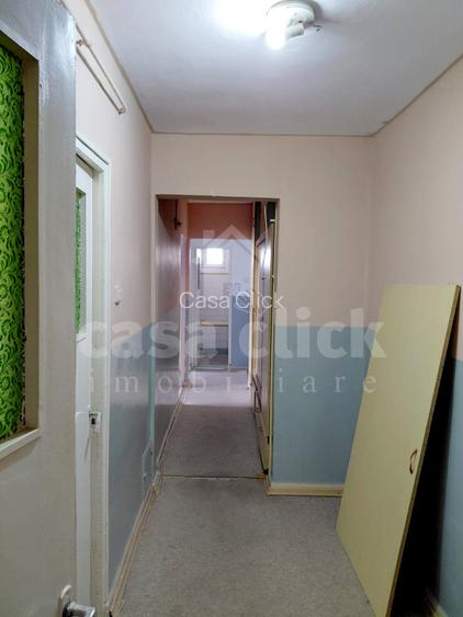 Apartament 3 camere Micro 20, decomandat, etaj intermediar - 3