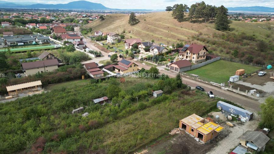 Teren intravilan - 25