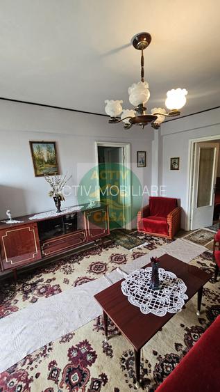 Apartament 3 camere, zona E.Teodoroiu, etaj intermediar - 4