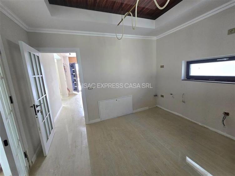Proprietate exclusivista, cu vedere spre lac, zona Aroneanu Sorogari - 4