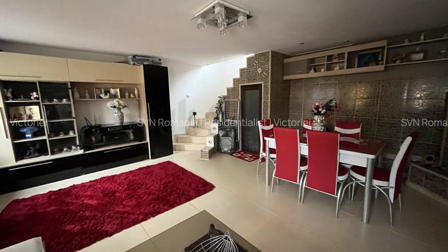 REV2005180 Casa cu 7 camere zona retrasa Poroinica - 5