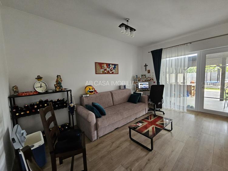 Duplex pe parter, deosebit, Sânandrei, lângă Timișoara, comision 0% - 3