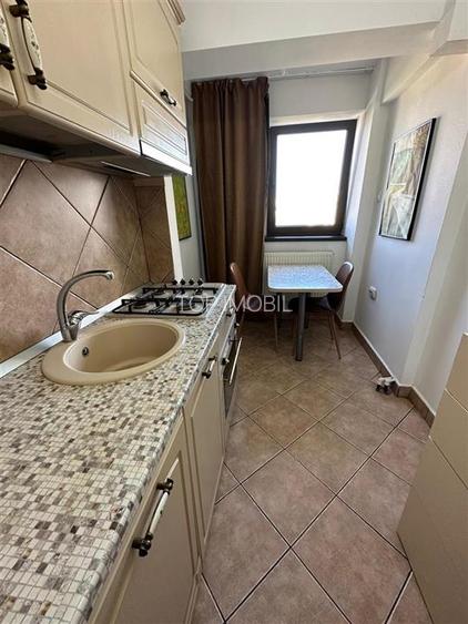 Inchiriere  Apartament cu 2 camere Palas - 2